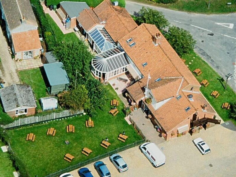 The Longham White Horse - Genel