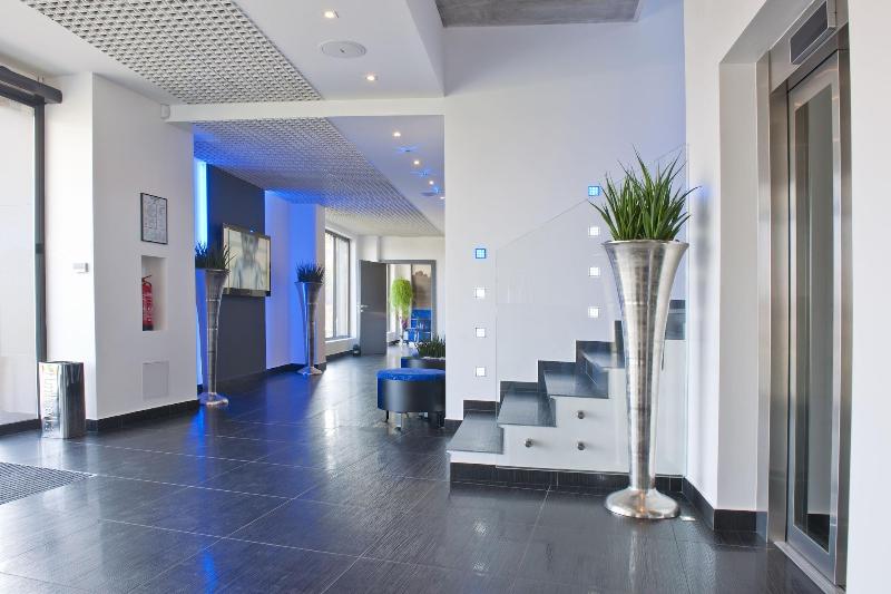 G Design Hotel - Lobi