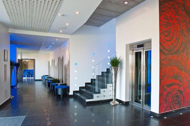 G Design Hotel - Lobi