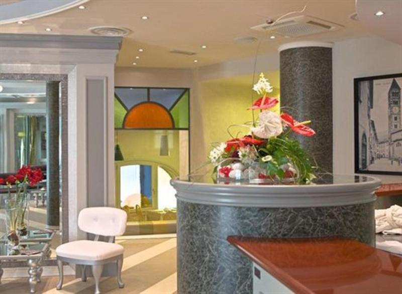 Hotel Centrale BW Signature Collection - Lobi