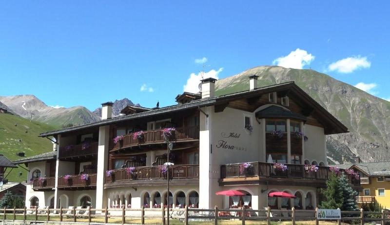Hotel Flora - Genel