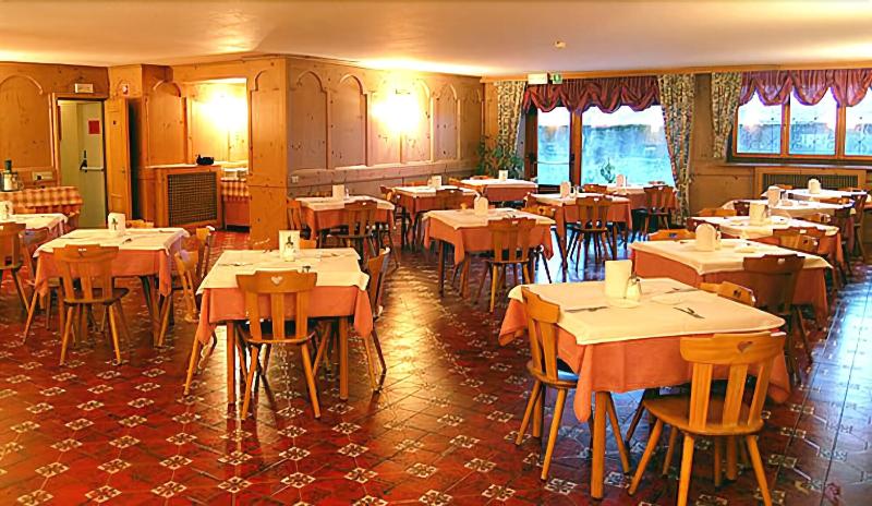 Hotel Baita Della Luna - Restoran