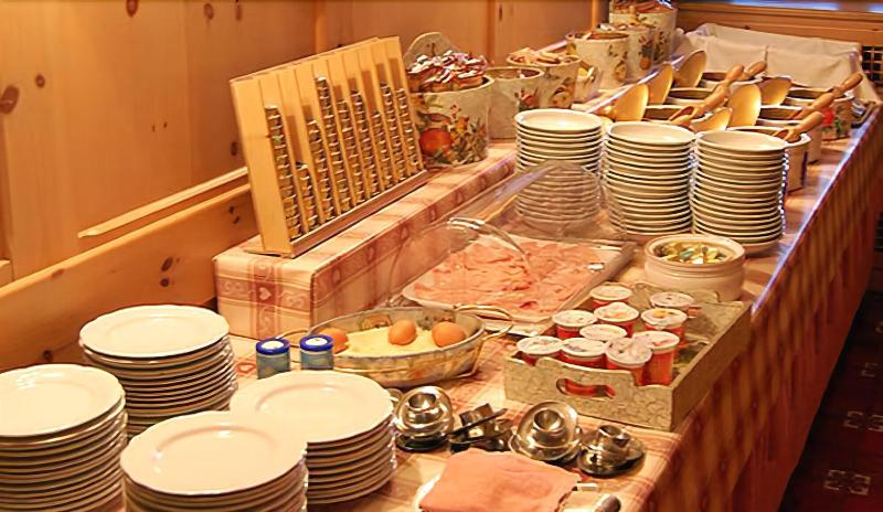 Hotel Baita Della Luna - Restoran