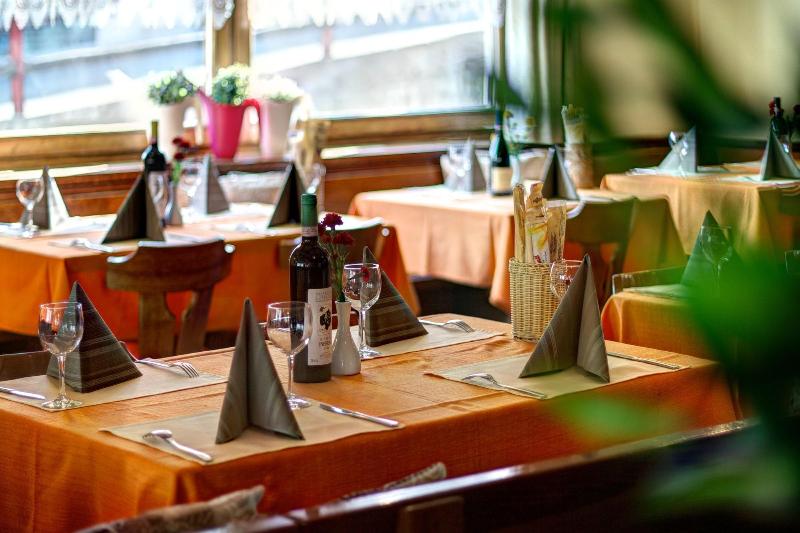 Dependance Sporting - Restoran