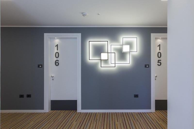 Tourist Hotel - Lobi