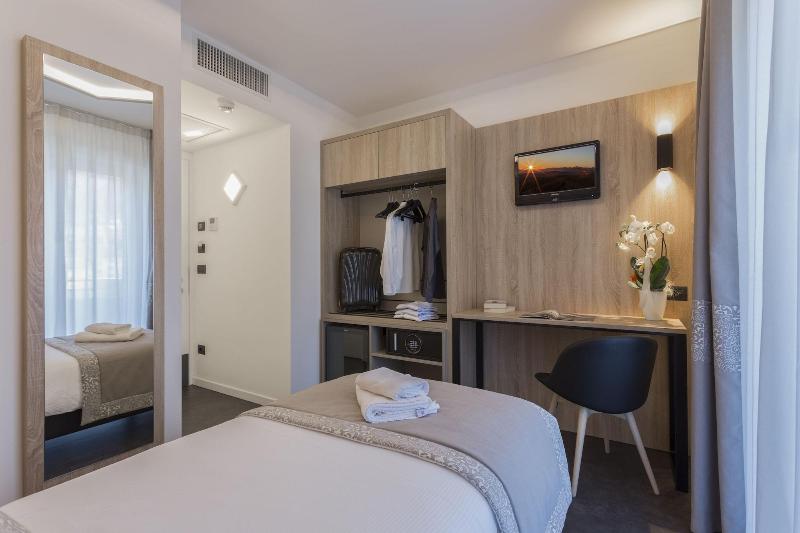 Tourist Hotel - Oda