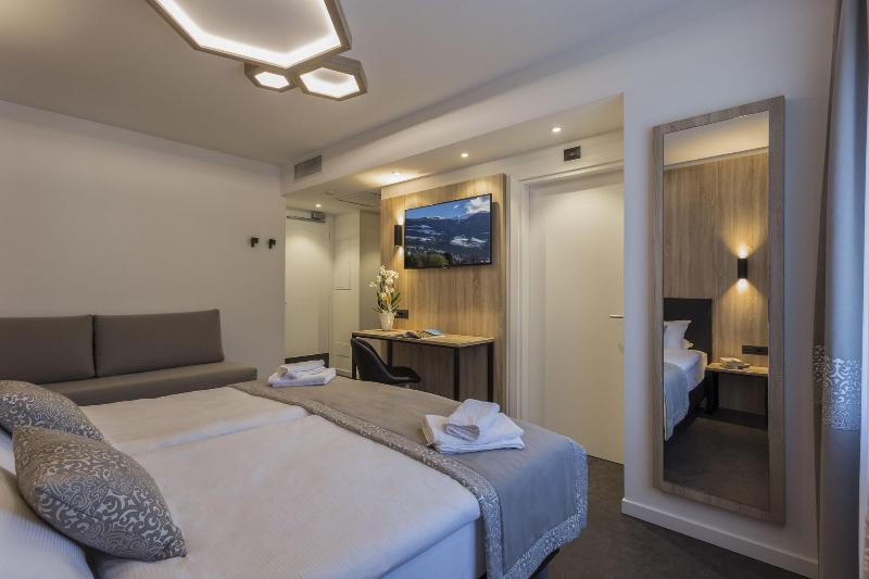 Tourist Hotel - Oda