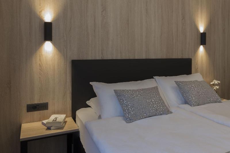 Tourist Hotel - Oda