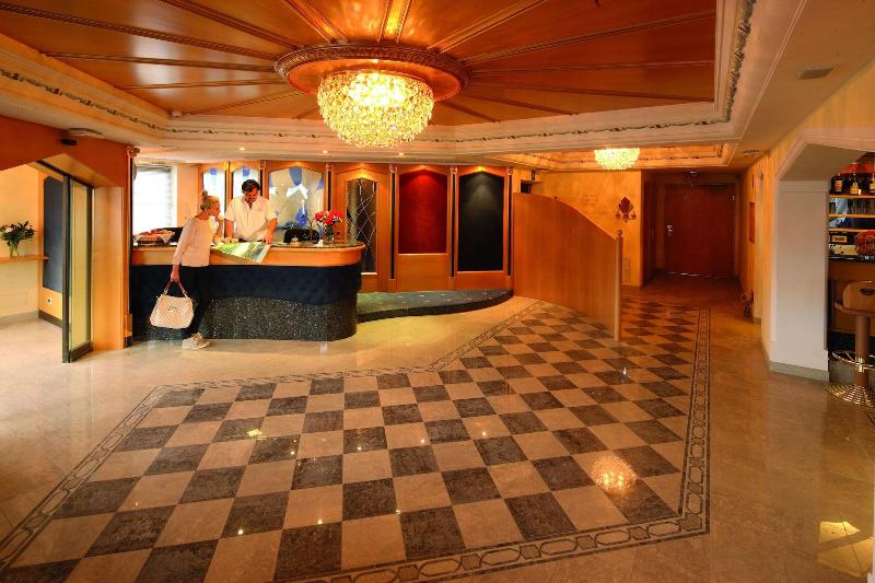 Sonnenhotel Adler - Lobi