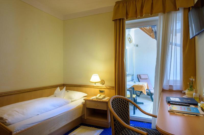 Sonnenhotel Adler - Oda