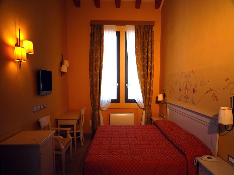 Hotel La Fornace - Genel