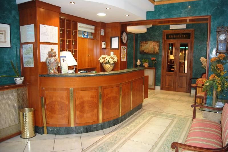 Hotel Nespolo D'Oro - Lobi