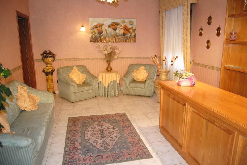 Hotel Nespolo D'Oro - Lobi