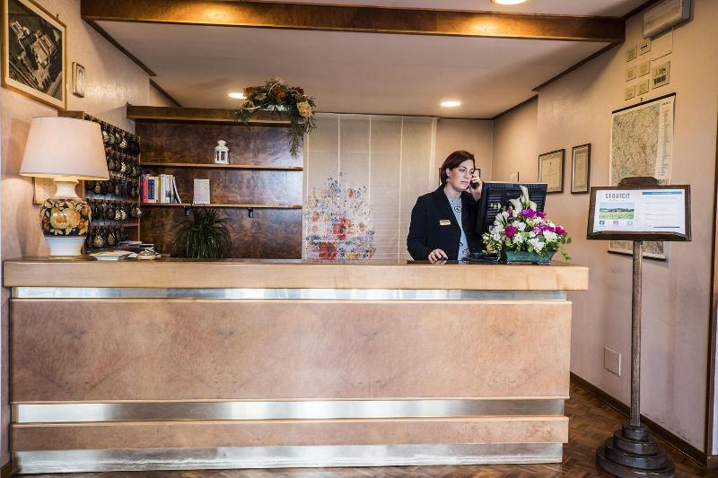 Vega Hotel Perugia - Lobi