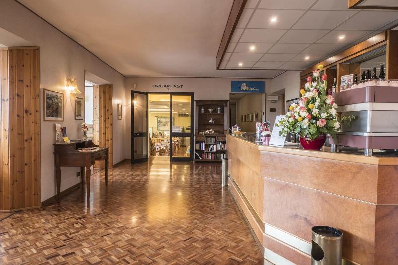 Vega Hotel Perugia - Lobi