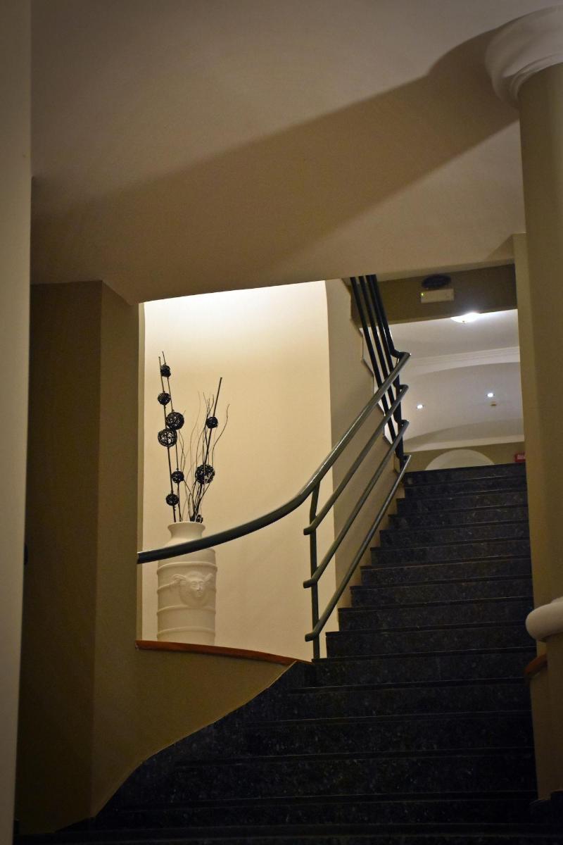 Hotel Joy - Lobi