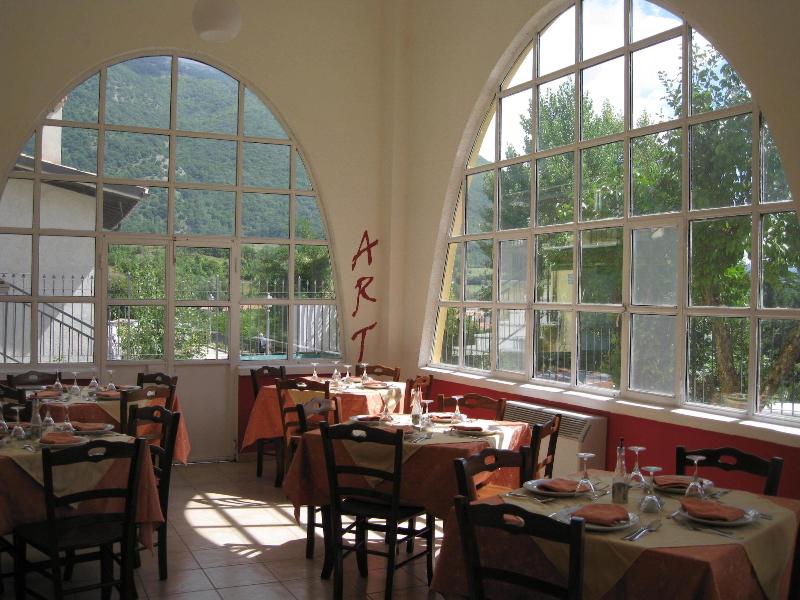 Art Hotel - Restoran