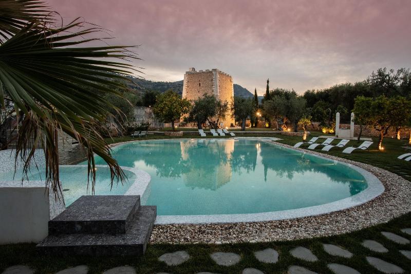 Hotel Torre Santamaria - Havuz