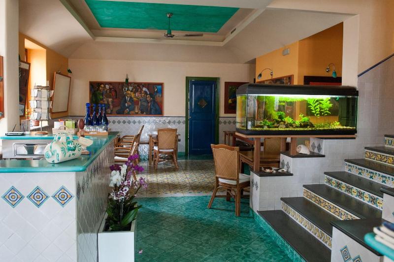 Petit Hotel - Lobi