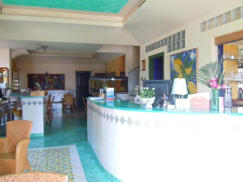 Petit Hotel - Lobi