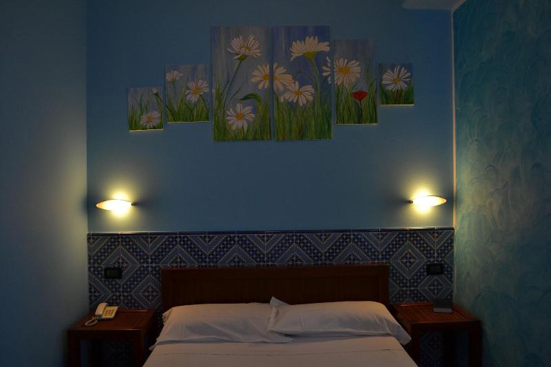 Petit Hotel - Oda
