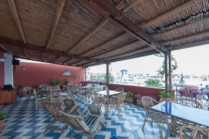 Petit Hotel - Restoran