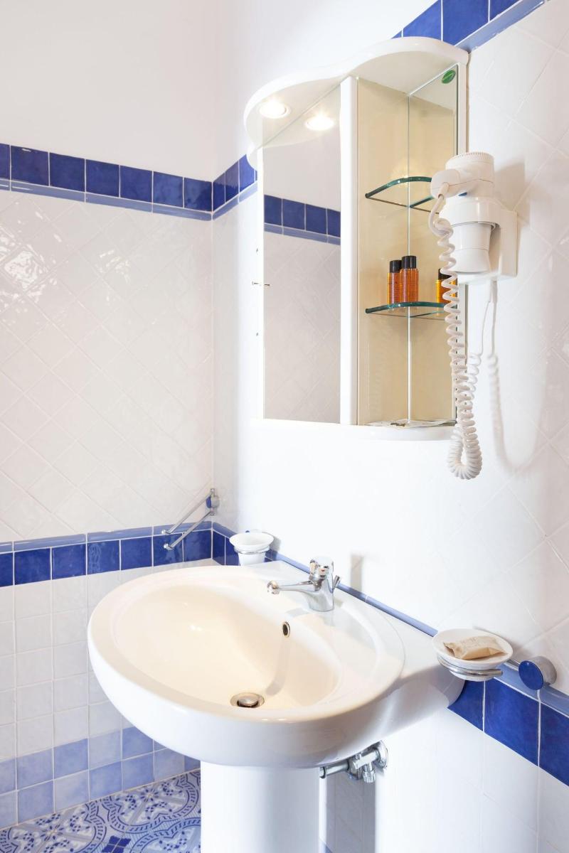 Hotel Girasole - Oda