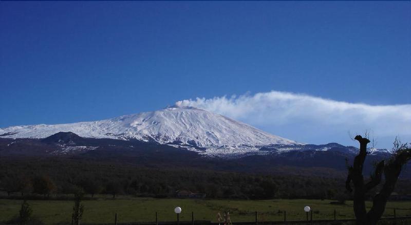 La Fucina Di Vulcano - Oda