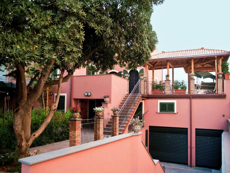 B&B Di Charme Alhambra - Genel