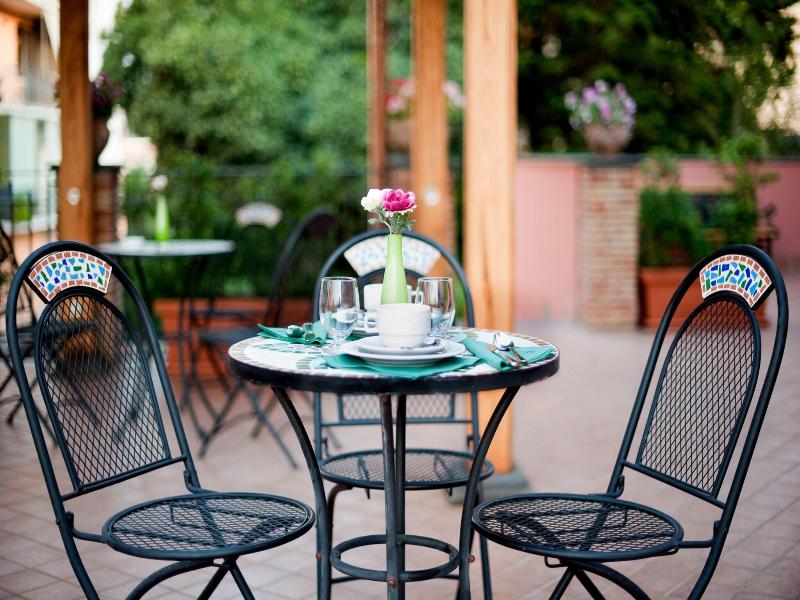 B&B Di Charme Alhambra - Restoran