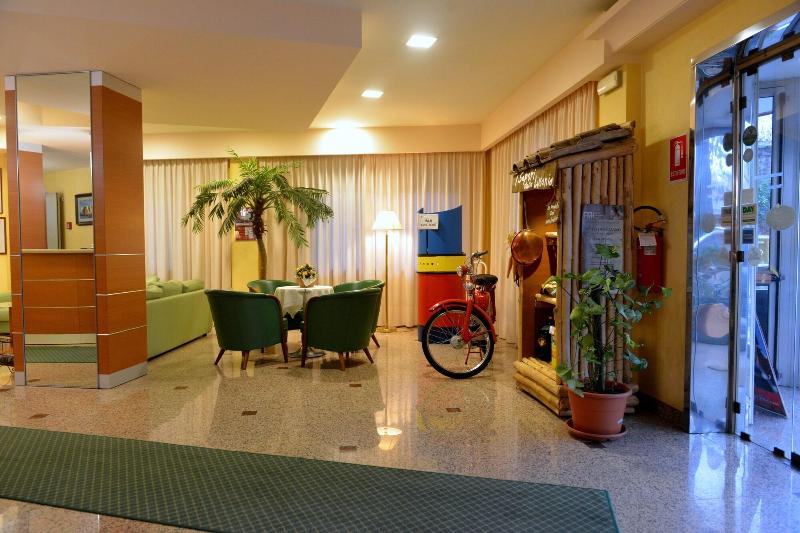 Hotel Due Pini - Lobi