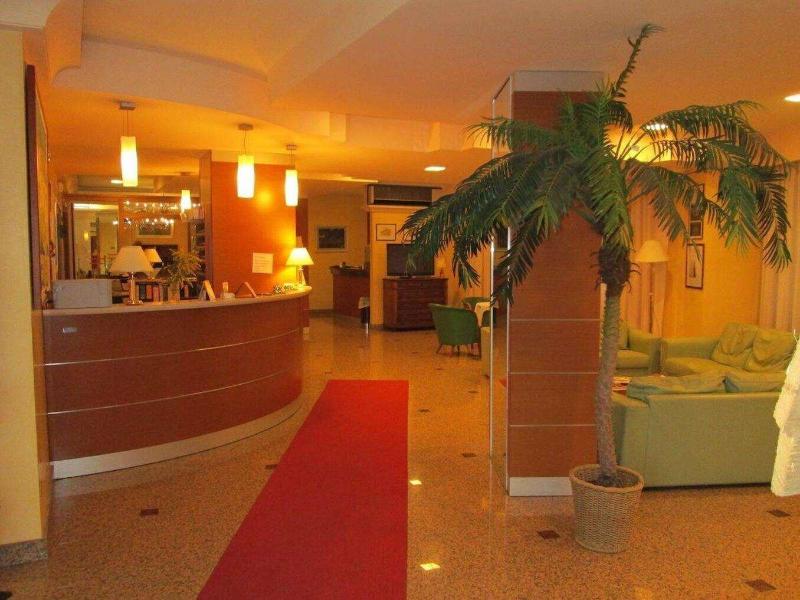 Hotel Due Pini - Lobi