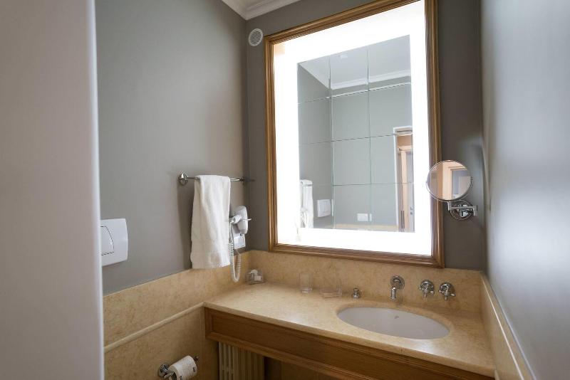 Room 56 - Oda