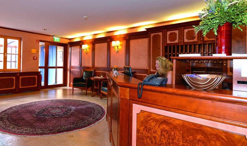 Altstadt Hotel Bräu Wirt - Lobi