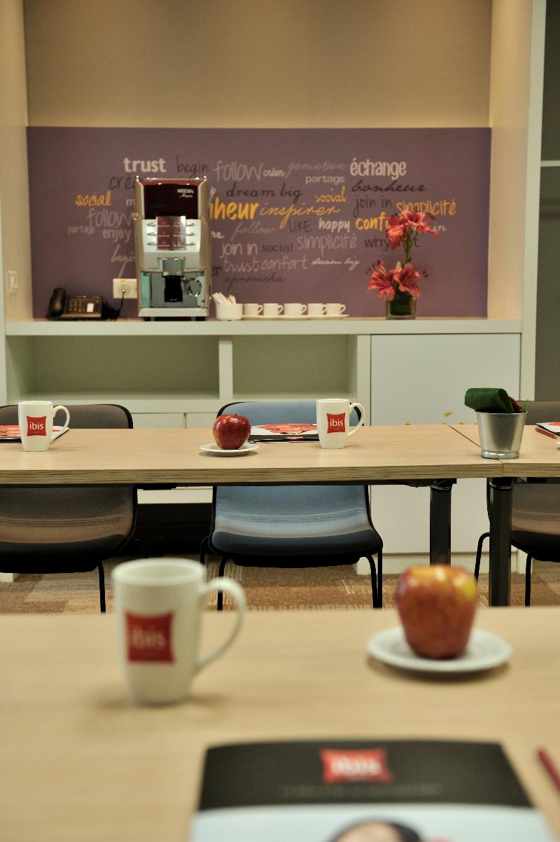 Ibis Casa-Voyageurs - Toplantı