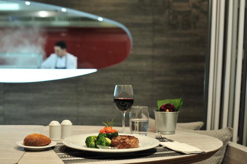 Ibis Casa-Voyageurs - Restoran
