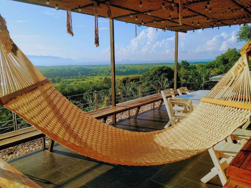 Ao Luek Panoramic Pool Villa - Teras