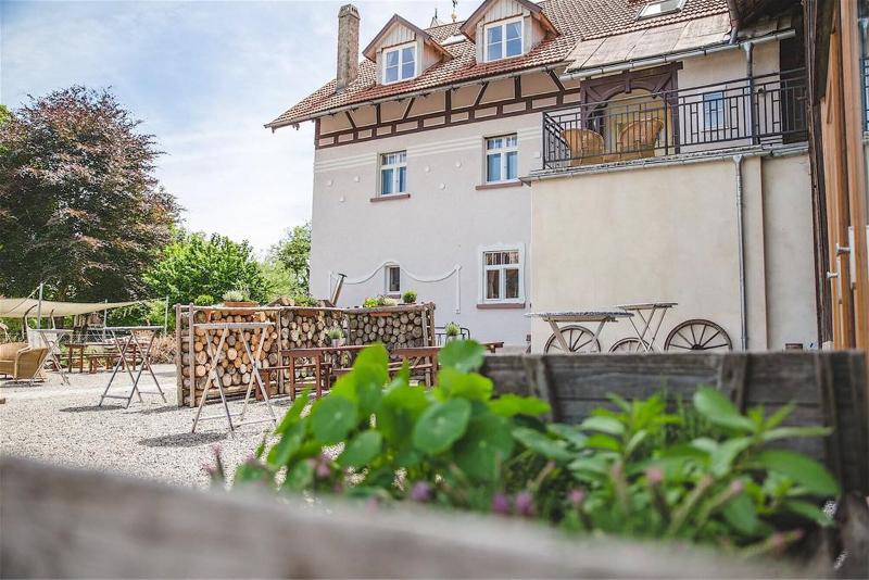 Hotel Historischer Dorfgasthof Hirsch - Genel