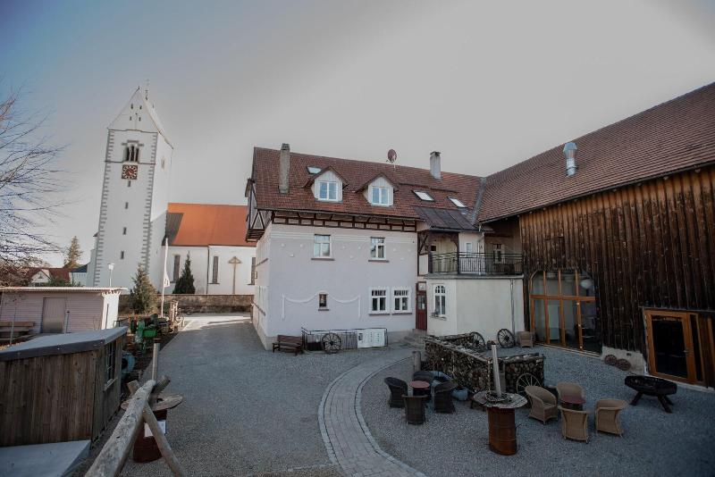 Hotel Historischer Dorfgasthof Hirsch - Genel