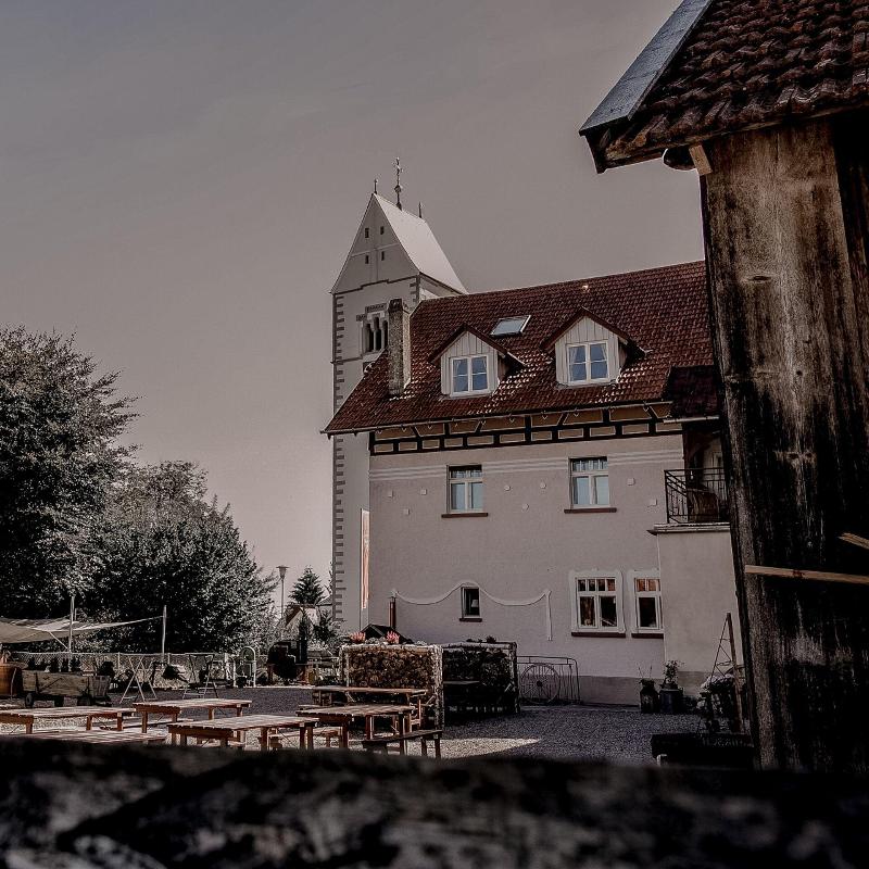 Hotel Historischer Dorfgasthof Hirsch - Genel