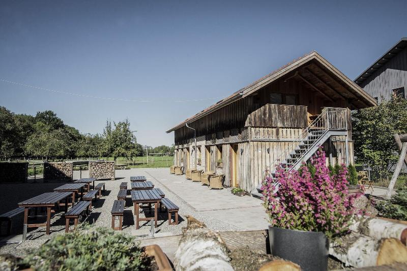 Hotel Historischer Dorfgasthof Hirsch - Genel