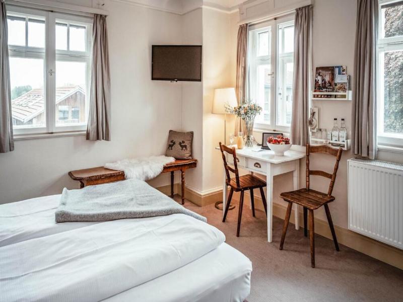 Hotel Historischer Dorfgasthof Hirsch - Genel