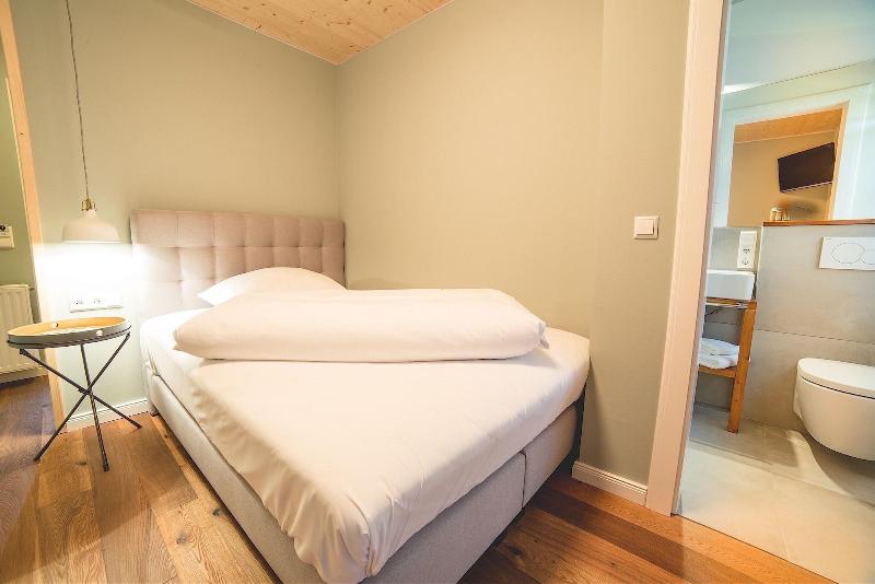 Hotel Historischer Dorfgasthof Hirsch - Oda