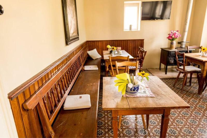 Hotel Historischer Dorfgasthof Hirsch - Restoran
