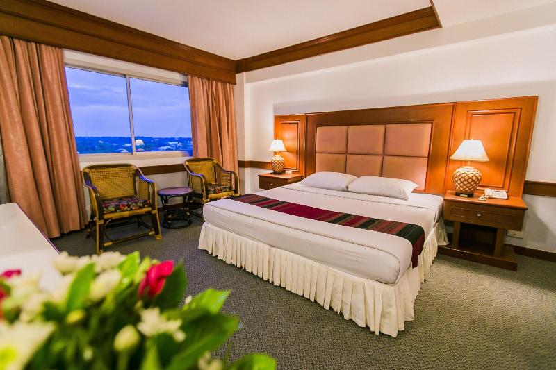 Raya Grand Hotel - Oda