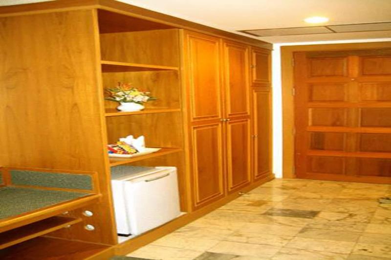 Raya Grand Hotel - Oda