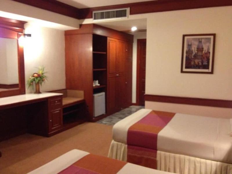 Raya Grand Hotel - Oda