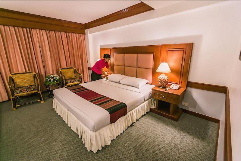 Raya Grand Hotel - Oda