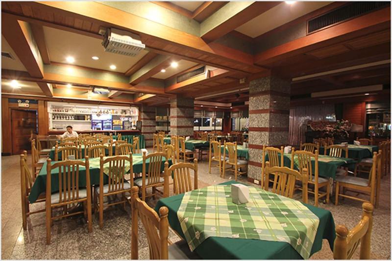 Raya Grand Hotel - Restoran