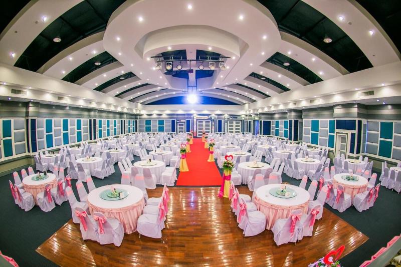 Raya Grand Hotel - Restoran